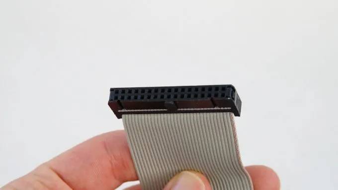 2-ide-connector.jpg.webp 2-ide-connector.jpg.webp