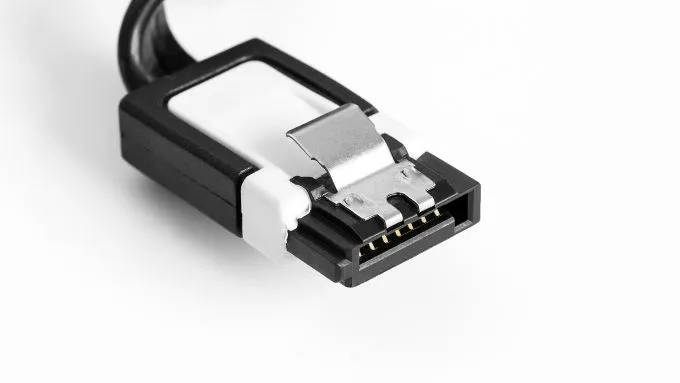 3-sata-connector.jpg.webp 3-sata-connector.jpg.webp
