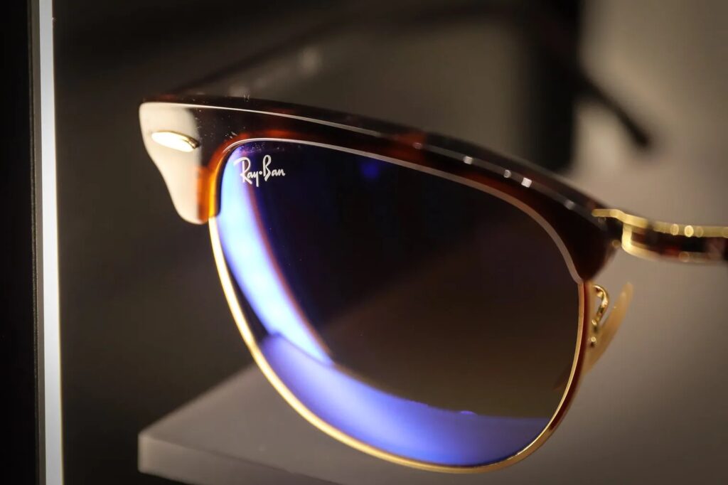 rayban-1024x682-1 rayban-1024x682-1