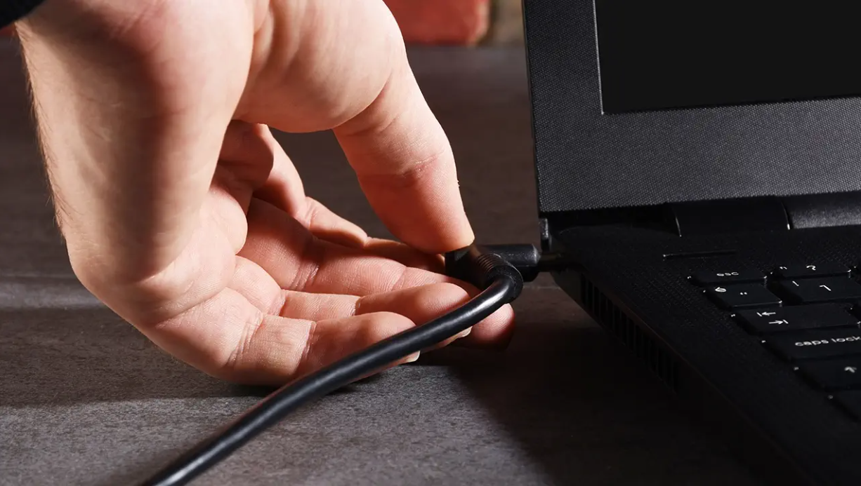 recharge-laptop-battery recharge-laptop-battery