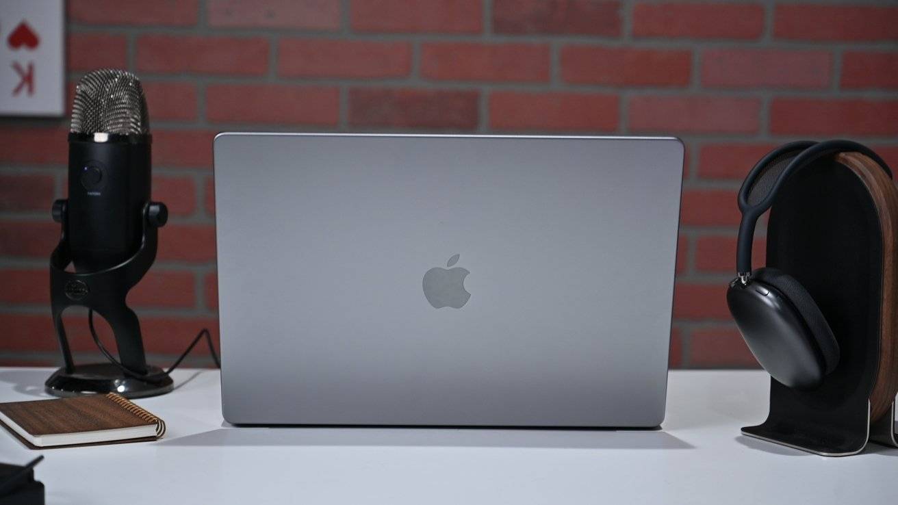 45240-88135-macbook-pro-back-xl 45240-88135-macbook-pro-back-xl